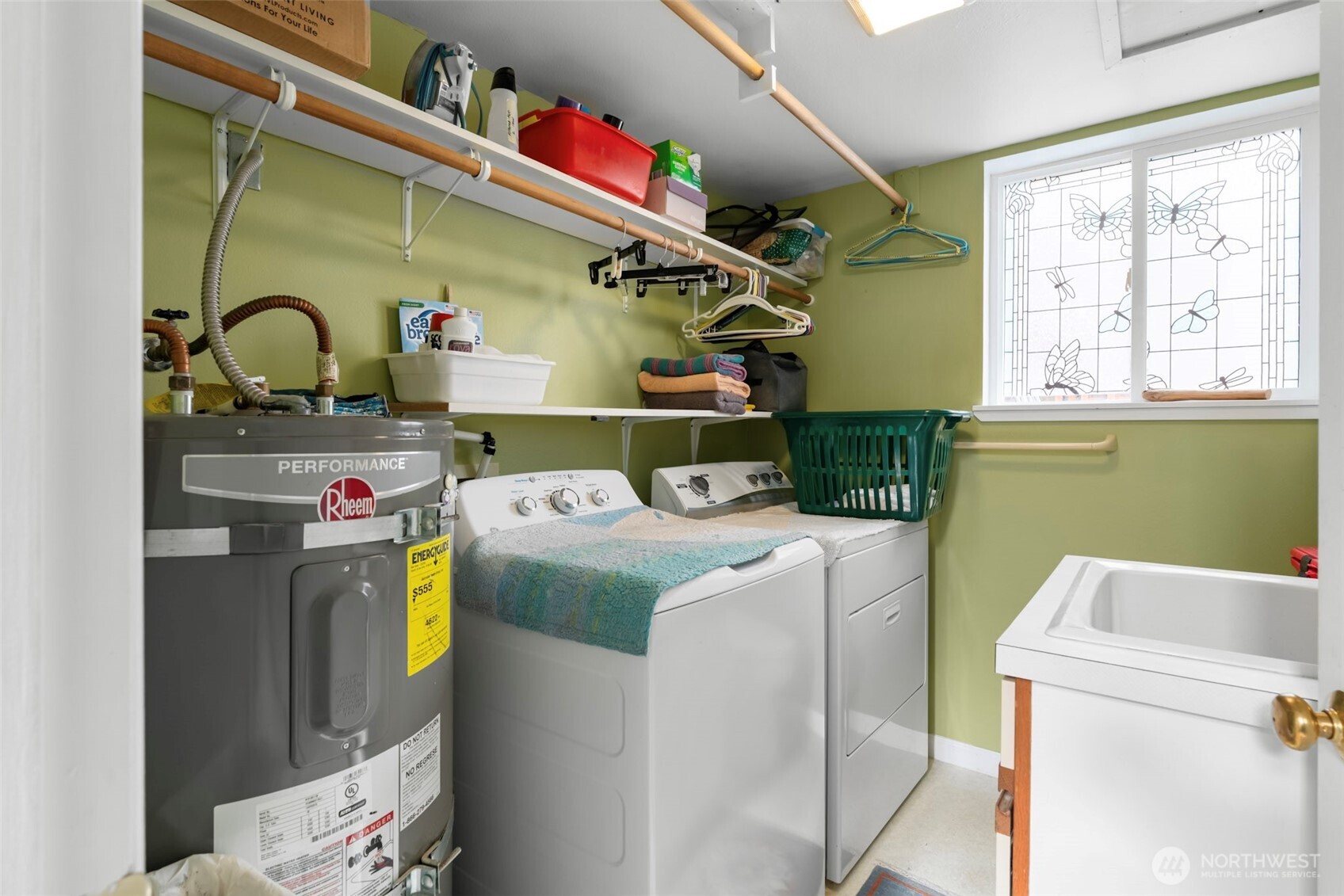 1205 195th Street Long Beach, WA 98631 - Photo 25 of 36 a utility room with dryer and washer