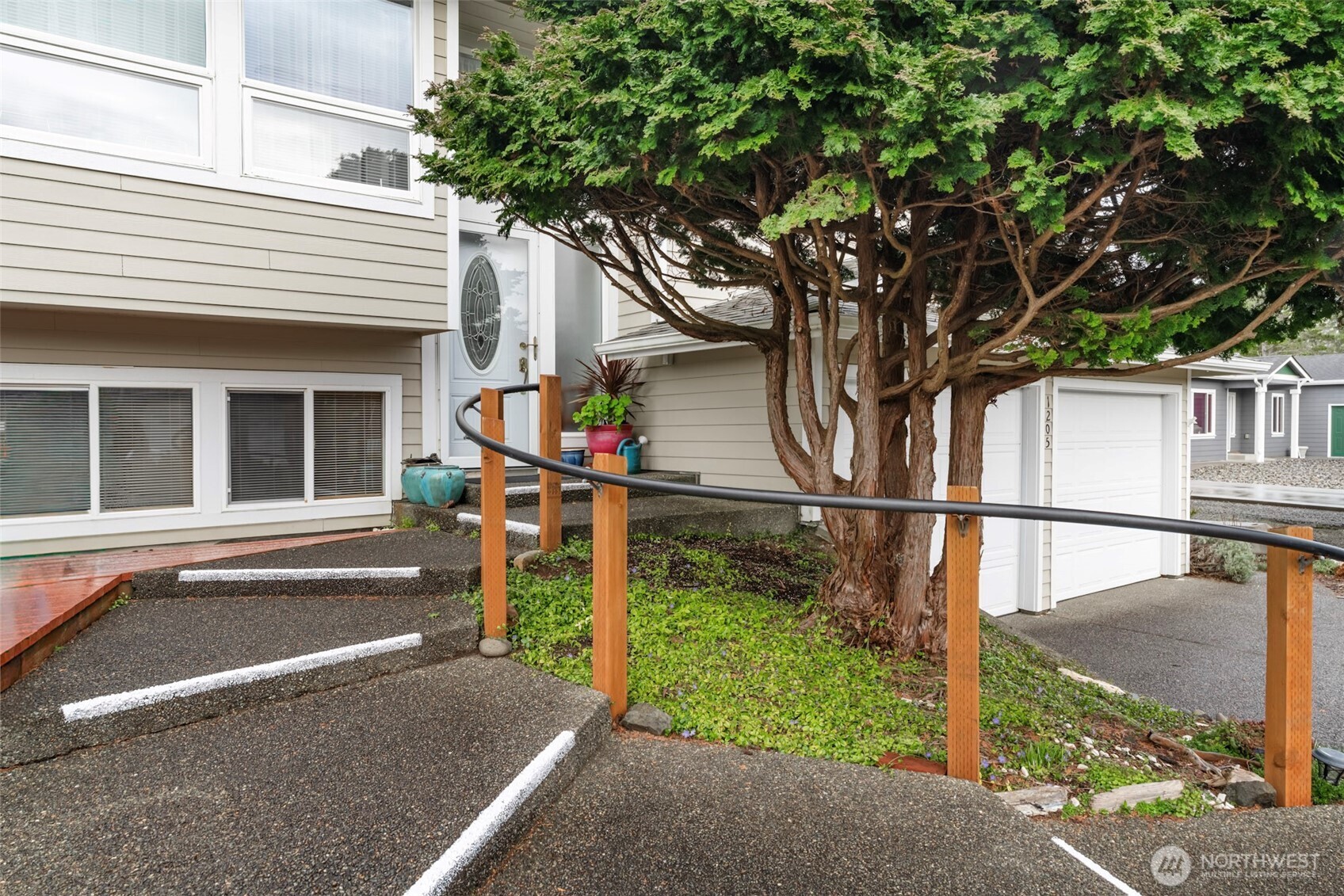 1205 195th Street Long Beach, WA 98631 - Photo 5 of 36 a view of house with street