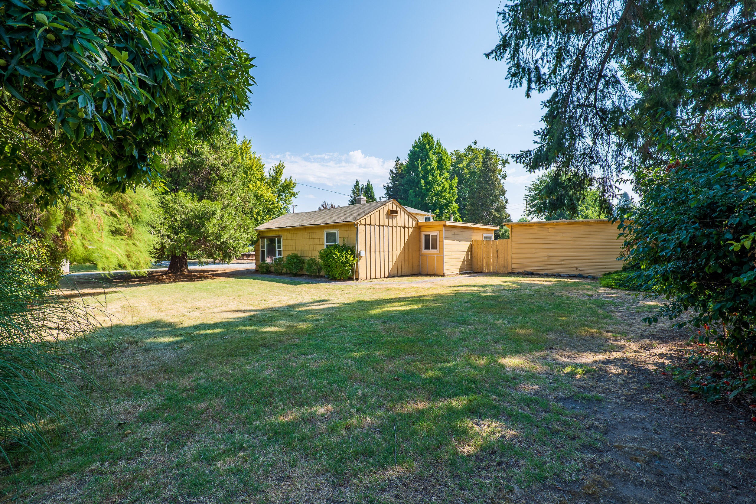 2185 Lower River Road Grants Pass, OR 97526 - Photo 43 of 46 2185SWLowerRiverRd-043