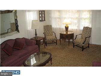 222 Paddock Road Havertown, PA 19083 - Photo 5 of 10 Living Room