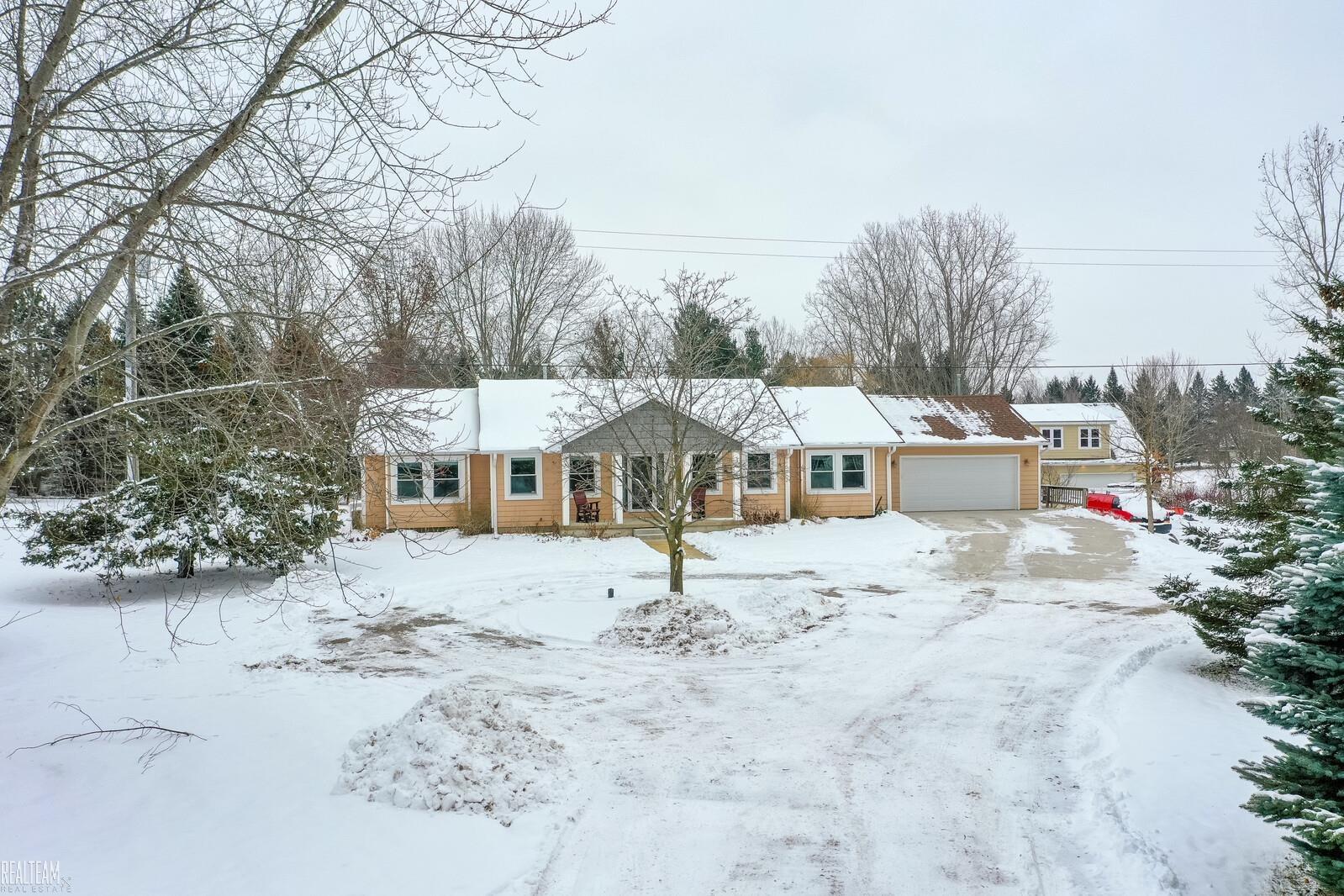 4869 Bishop Road Dryden, MI 48428 - Photo 1 of 48