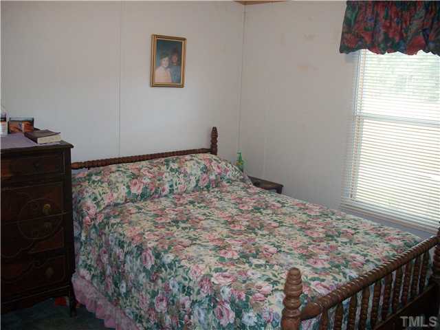 1146 Bear Pond Road Henderson, NC 27537 - Photo 8 of 10 Gallery Image 8