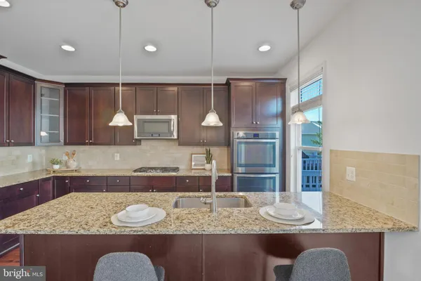 $775,000 | 6262 Casdin Drive, Alexandria, VA 22310