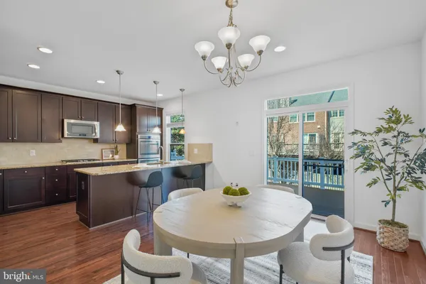 $775,000 | 6262 Casdin Drive, Alexandria, VA 22310