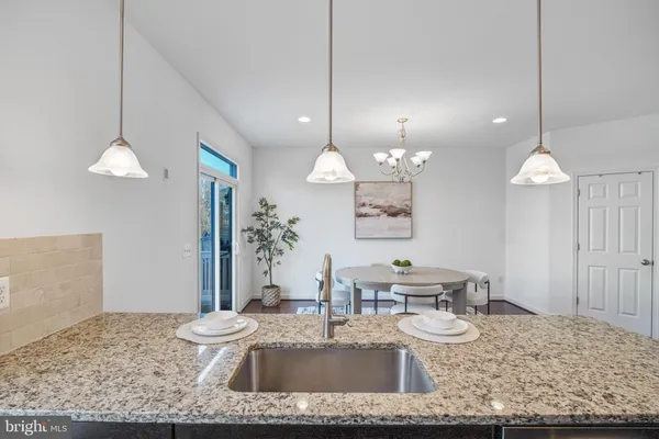 $775,000 | 6262 Casdin Drive, Alexandria, VA 22310