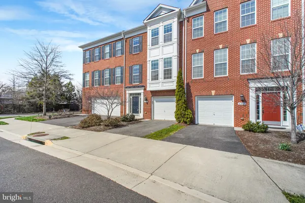 $775,000 | 6262 Casdin Drive, Alexandria, VA 22310