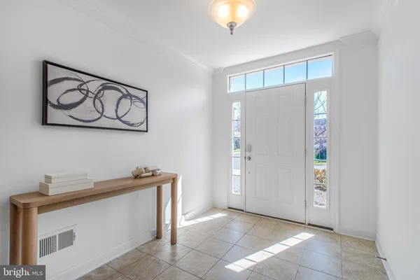 $775,000 | 6262 Casdin Drive, Alexandria, VA 22310