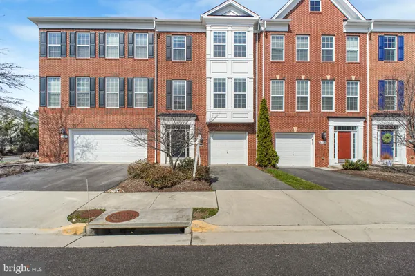 $775,000 | 6262 Casdin Drive, Alexandria, VA 22310