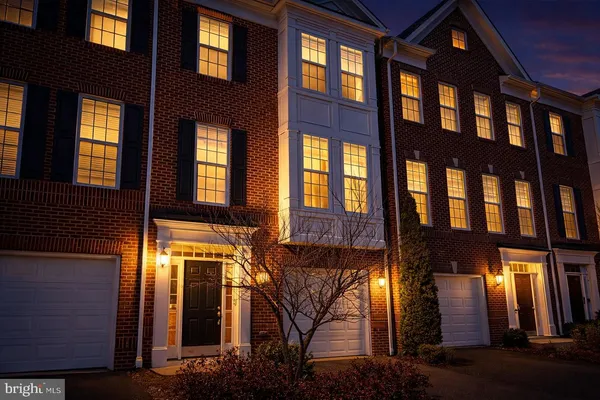 $775,000 | 6262 Casdin Drive, Alexandria, VA 22310