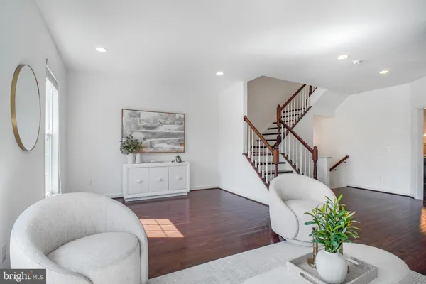 $775,000 | 6262 Casdin Drive, Alexandria, VA 22310