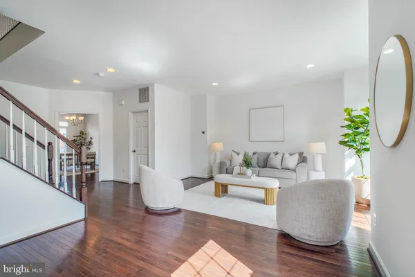 $775,000 | 6262 Casdin Drive, Alexandria, VA 22310