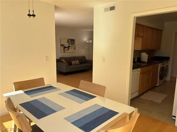 $1,899 | 2831 Geary Place, Unit 2909, Las Vegas, NV 89109