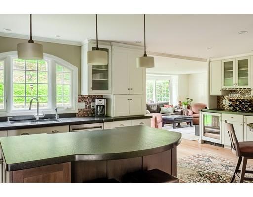 14 Monmouth Road Worcester, MA 01609 - Photo 12 of 29 Gallery Image 12