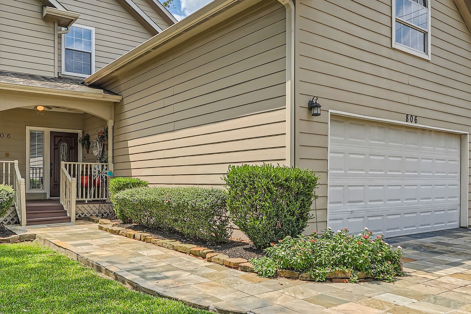 806 East 29th Street Houston, TX 77009 - Photo 3 of 30 a view of a backyard