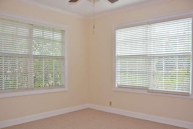 241 Malverne Road West Palm Beach, FL 33405 - Photo 16 of 36 241 Malverne Rd West Palm-small-033-241