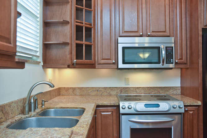 241 Malverne Road West Palm Beach, FL 33405 - Photo 9 of 36 241 Malverne Rd West Palm-small-025-241