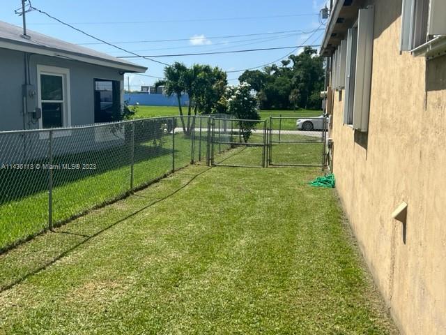 Goulds Miami, FL 33170 - Photo 6 of 18 a view of a back yard