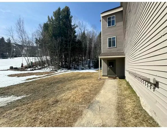 $450,000 | 8 Fall Line Drive, Unit S214, Newry, ME 04261