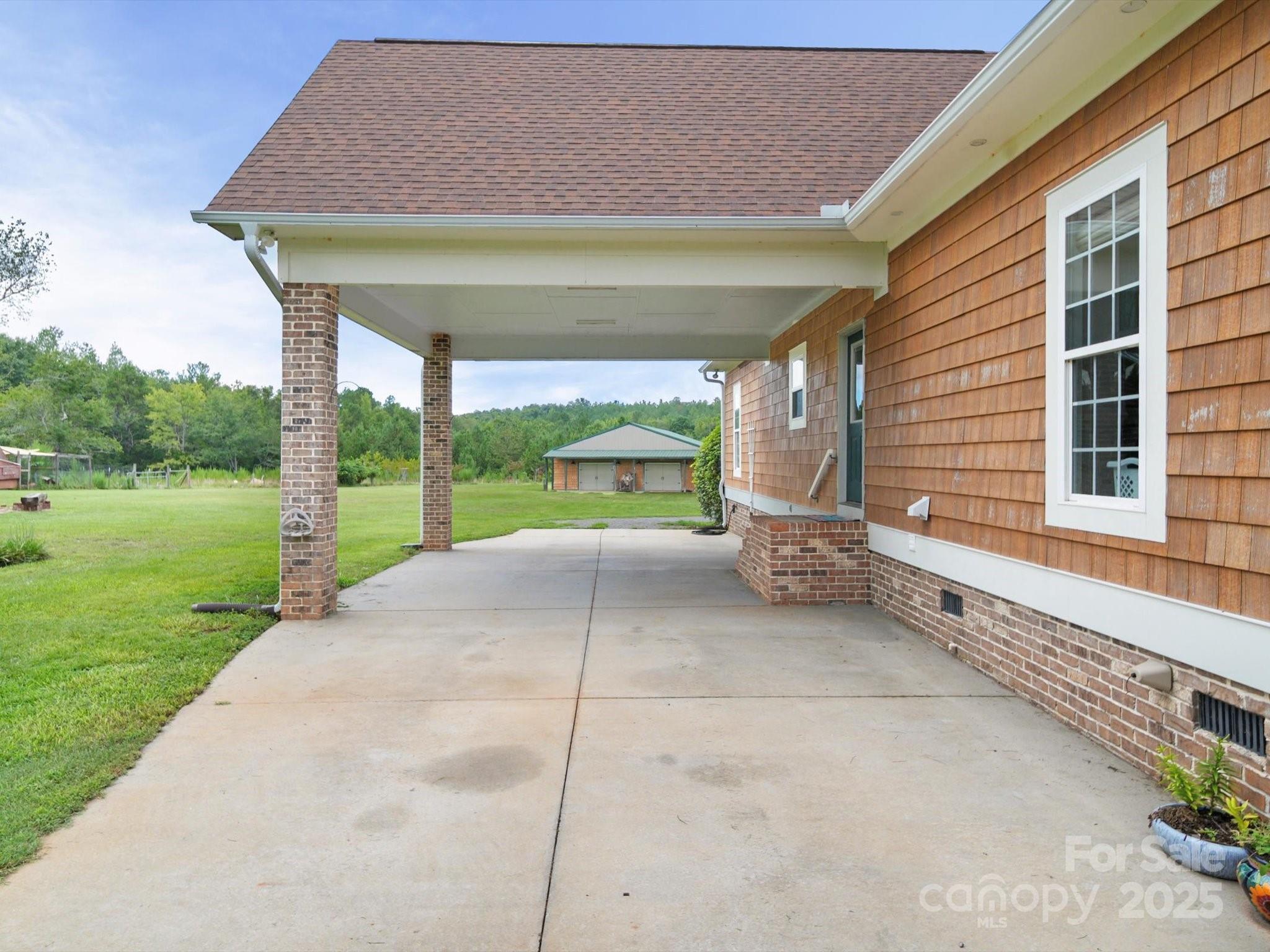 1393 Wateree Road Ridgeway, SC 29130 - Photo 5 of 42