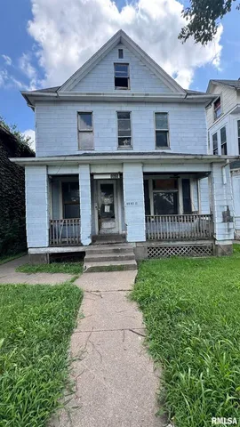 $39,900 | 1815 West 3rd Street, Davenport, IA 52802