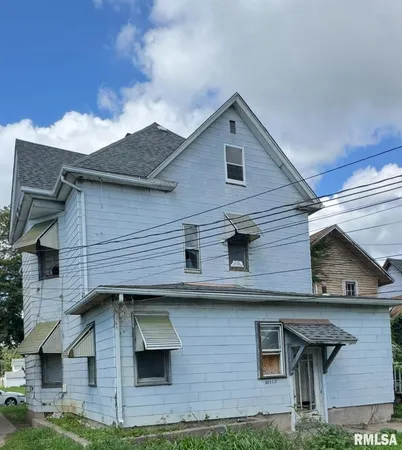 $29,900 | 1815 West 3rd Street, Davenport, IA 52802