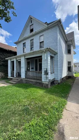 $39,900 | 1815 West 3rd Street, Davenport, IA 52802