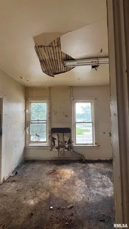 $29,900 | 1815 West 3rd Street, Davenport, IA 52802