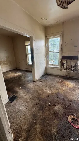 $39,900 | 1815 West 3rd Street, Davenport, IA 52802