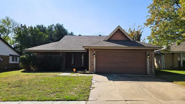 $224,900 | 404 Lemon Drive, Arlington, TX 76018