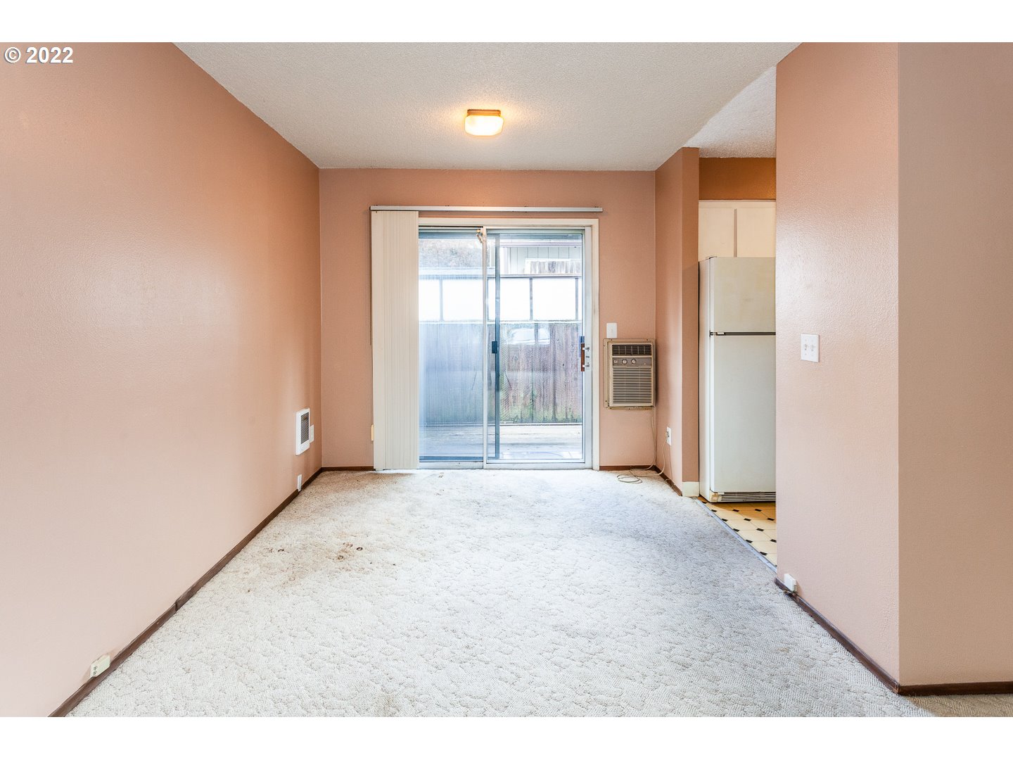 2677 Southwest Spring Garden Street Portland, OR 97219 - Photo 6 of 17 Gallery Image 6