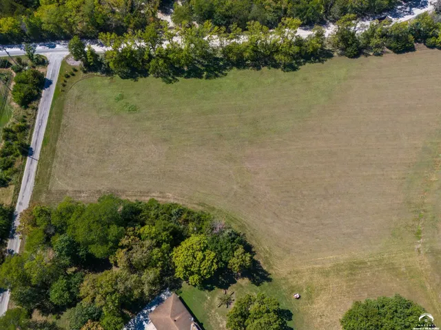 $2,400,000 | 1008 North 1700th Road, Lawrence, KS 66049