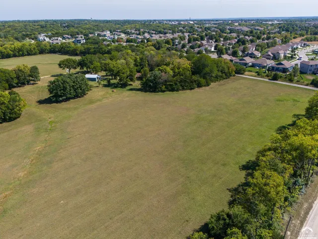 $2,400,000 | 1008 North 1700th Road, Lawrence, KS 66049