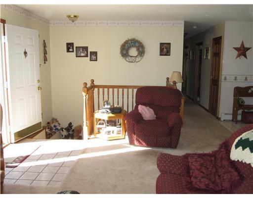 32 Braley Heights Mapleton, ME 04757 - Photo 6 of 16 Living Room.
