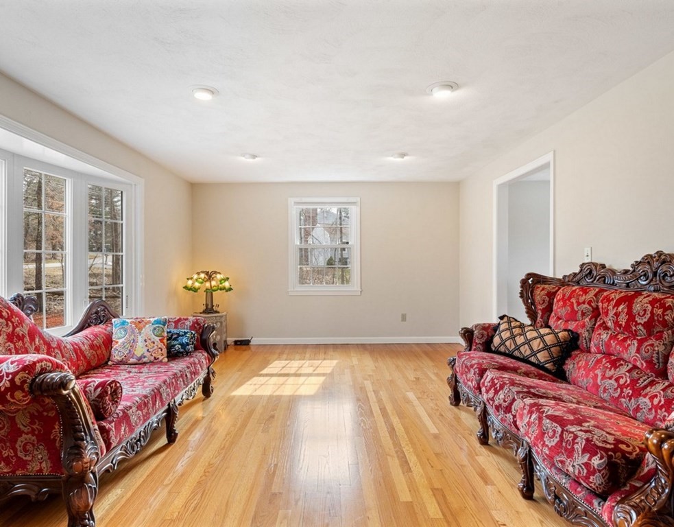 199 Ruggles Street Westborough, MA 01581 - Photo 14 of 42 Gallery Image 14