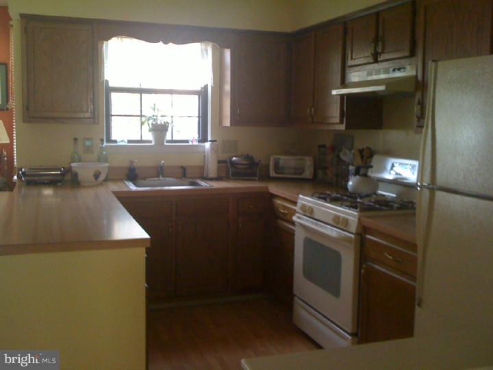 34 Christopher Road Voorhees, NJ 08043 - Photo 4 of 25