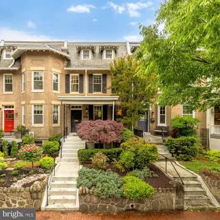 $1,200,000 | 624 D Street Northeast, Washington, DC 20002