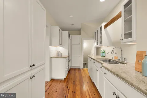 $1,200,000 | 624 D Street Northeast, Washington, DC 20002