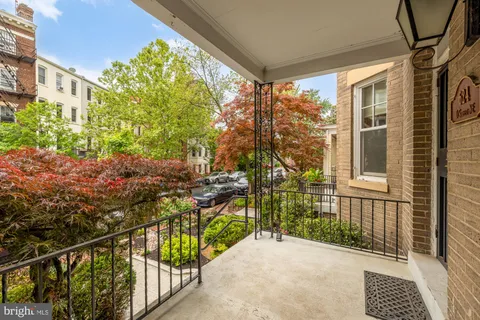 $1,200,000 | 624 D Street Northeast, Washington, DC 20002