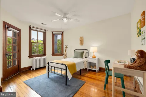 $1,200,000 | 624 D Street Northeast, Washington, DC 20002