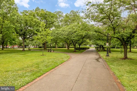 $1,200,000 | 624 D Street Northeast, Washington, DC 20002