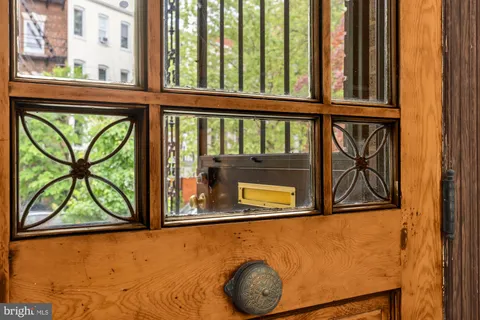 $1,200,000 | 624 D Street Northeast, Washington, DC 20002