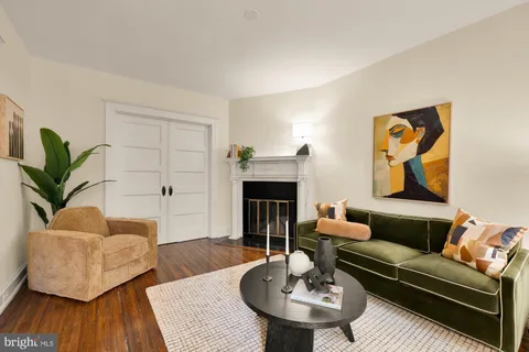 $1,200,000 | 624 D Street Northeast, Washington, DC 20002