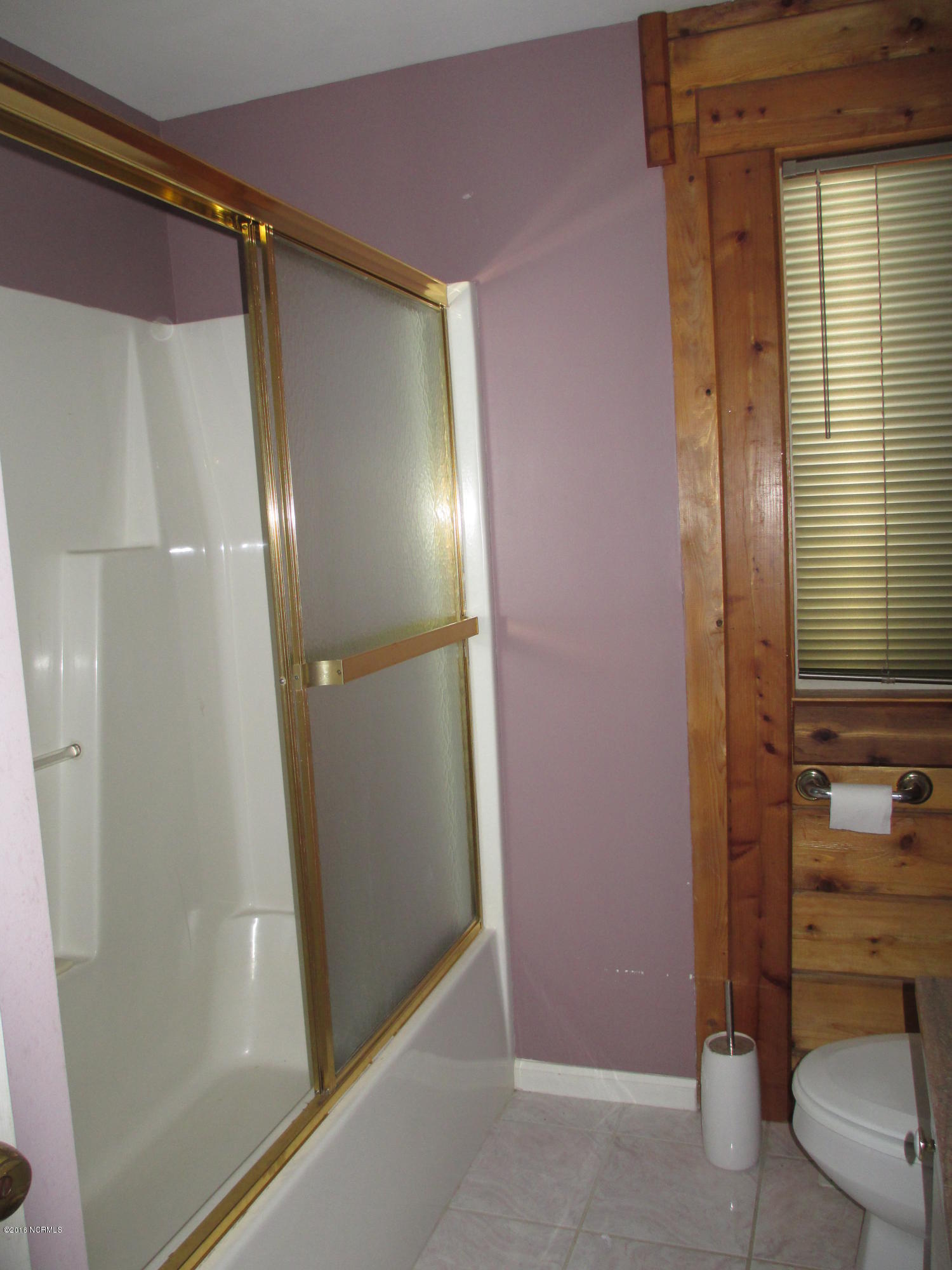 100 West Pointe Road Rocky Point, NC 28457 - Photo 13 of 26 hall bath