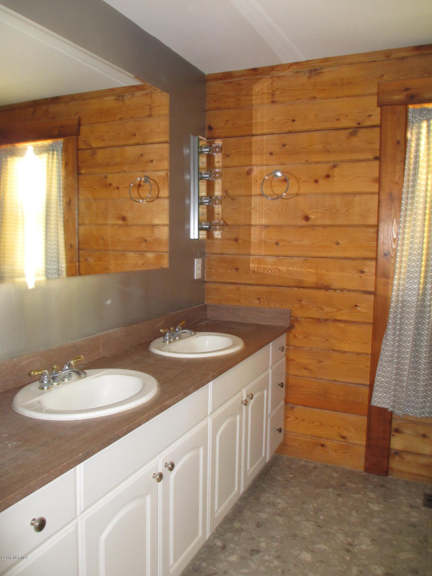 100 West Pointe Road Rocky Point, NC 28457 - Photo 17 of 26 Mst bth dual vanity