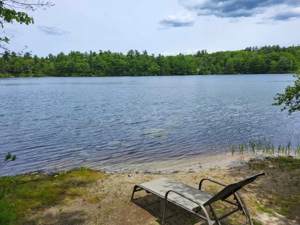 $250,000 | 136 Martin Road, Weare, NH 03281