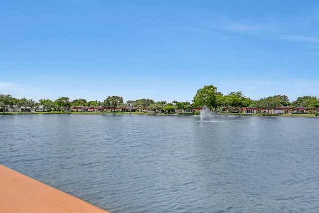 $186,500 | 553 Covered Bridge Boulevard, Lake Worth, FL 33467