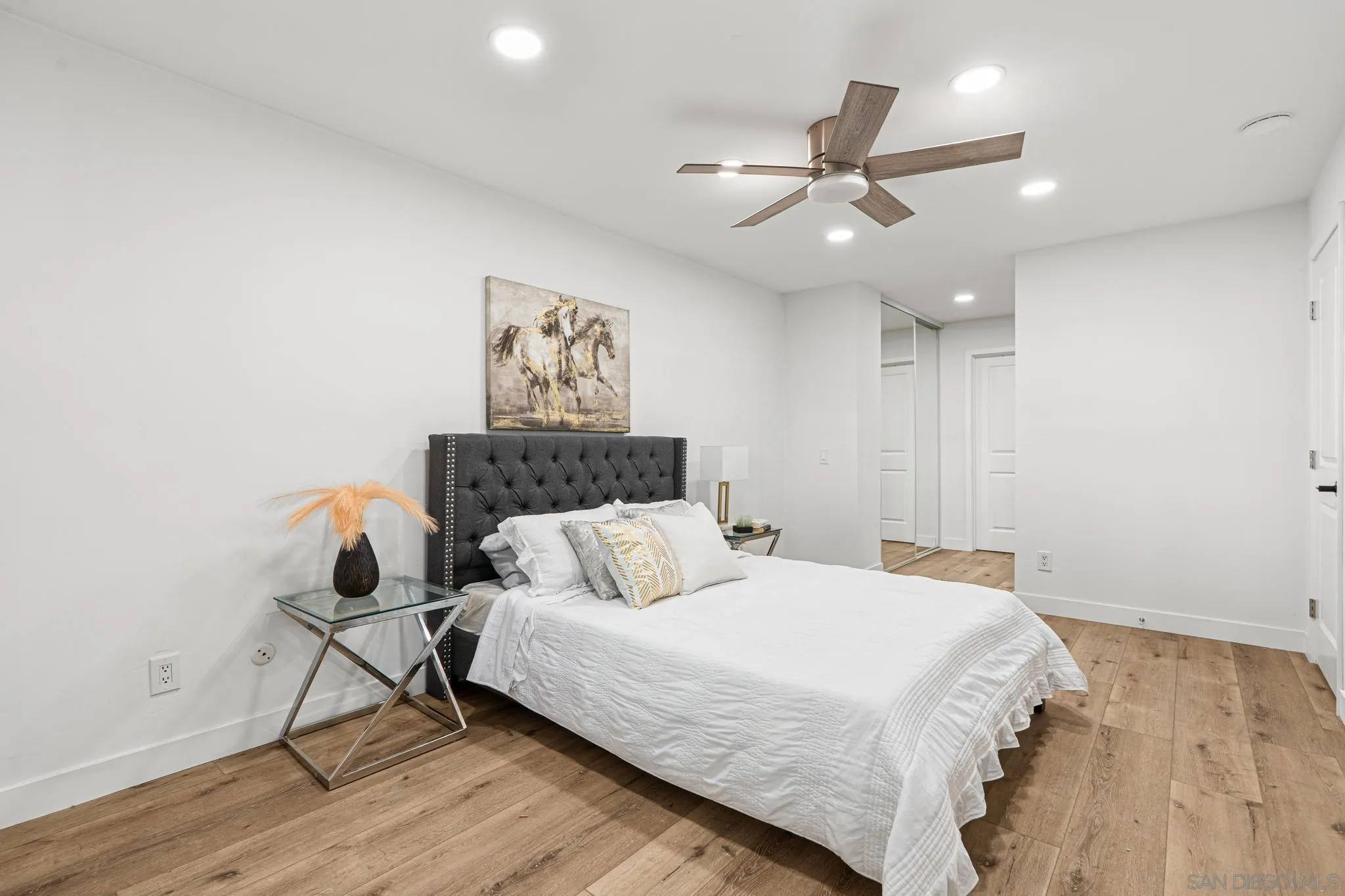 8308 Regents Road, Unit 1F San Diego, CA 92122 - Photo 11 of 20