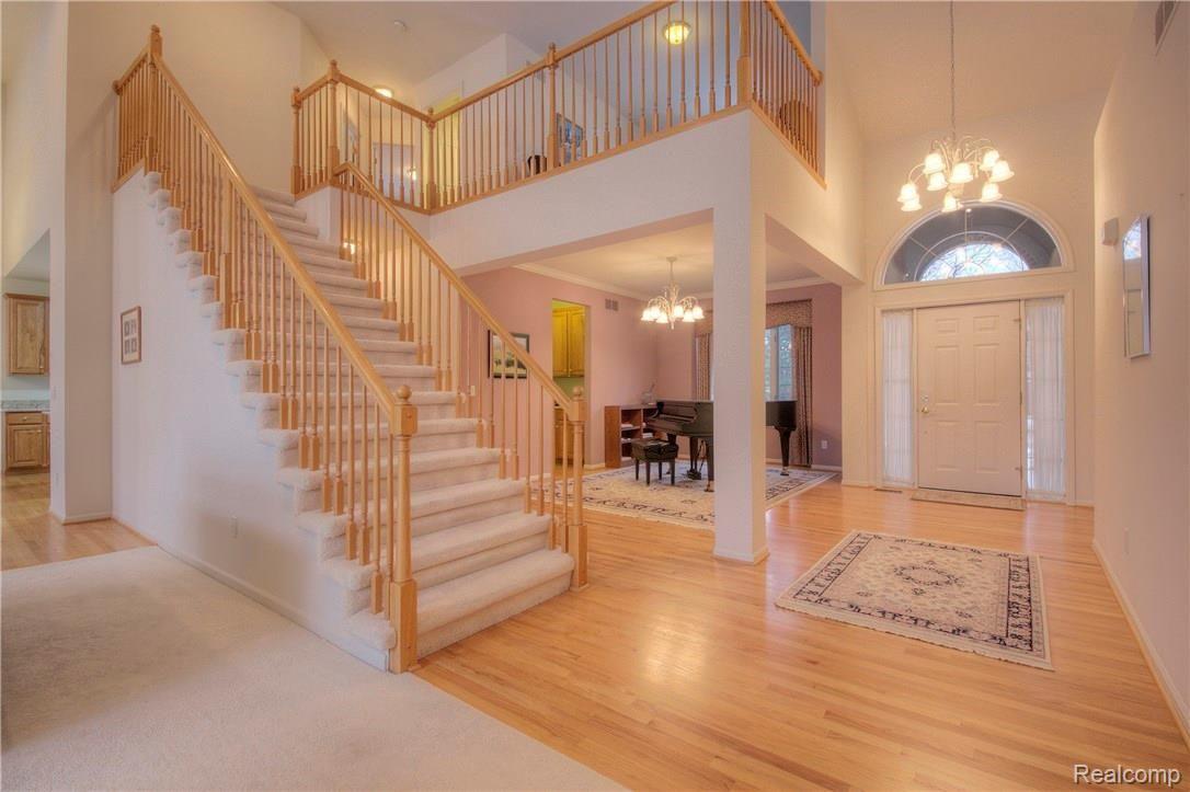6797 Kennesaw Road Canton, MI 48187 - Photo 12 of 47 12 Staircase.jpg