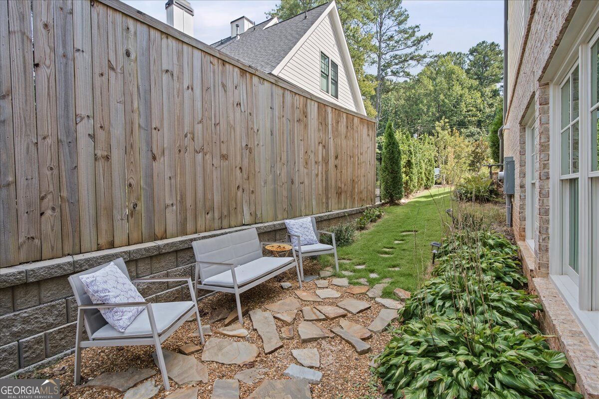 9948 Coleman Road Roswell, GA 30075 - Photo 39 of 49 Gallery Image 39