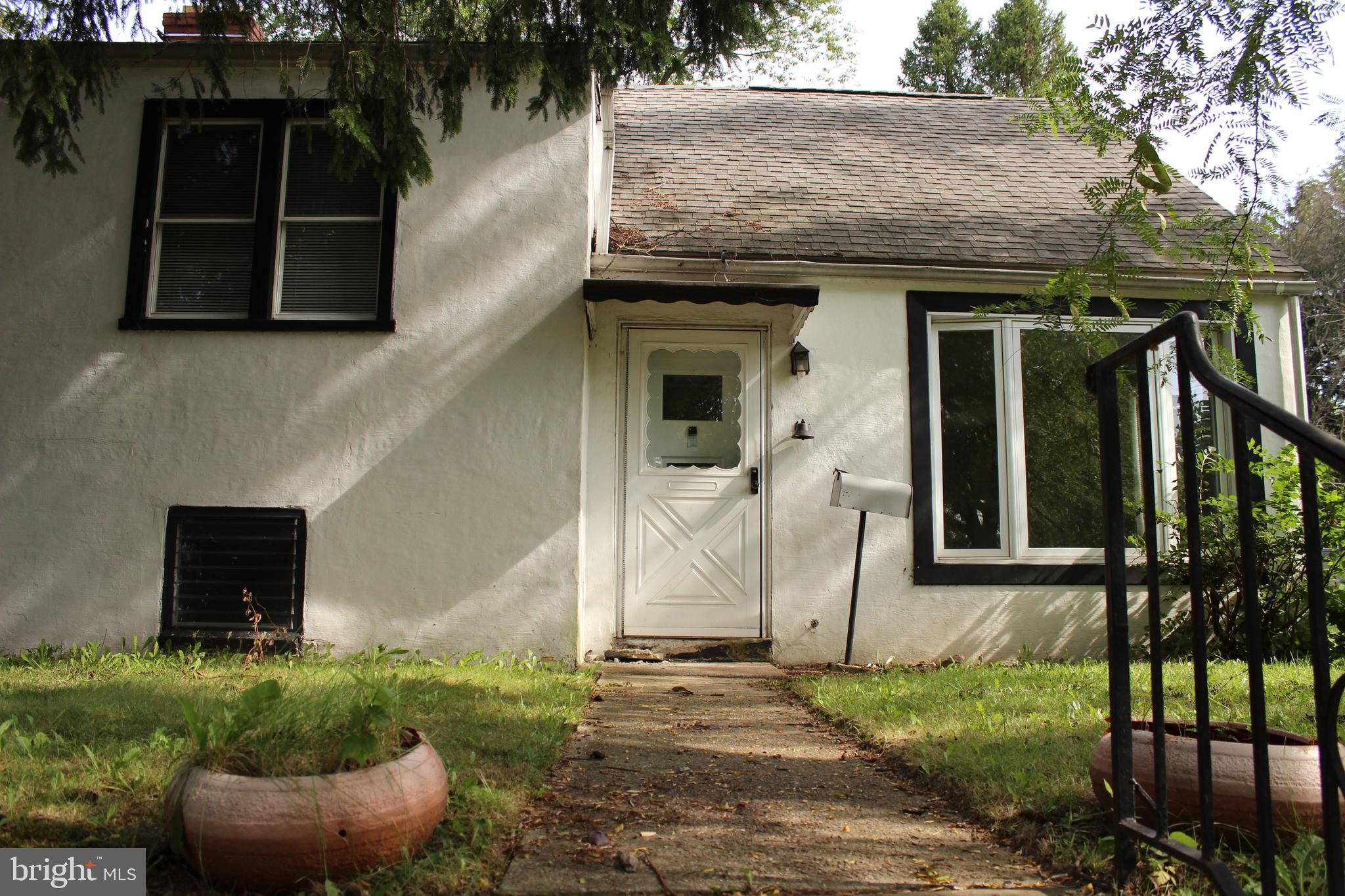 806 East Cathedral Road Philadelphia, PA 19128 - Photo 2 of 16 Gallery Image 2